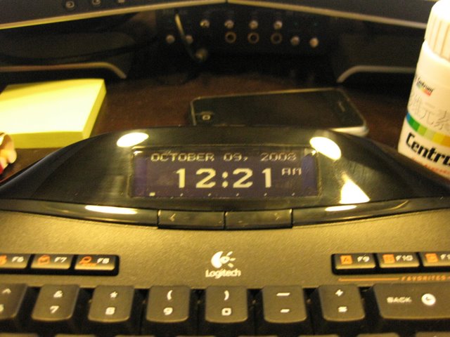 Logitech MX5500 键盘 近镜（时钟）